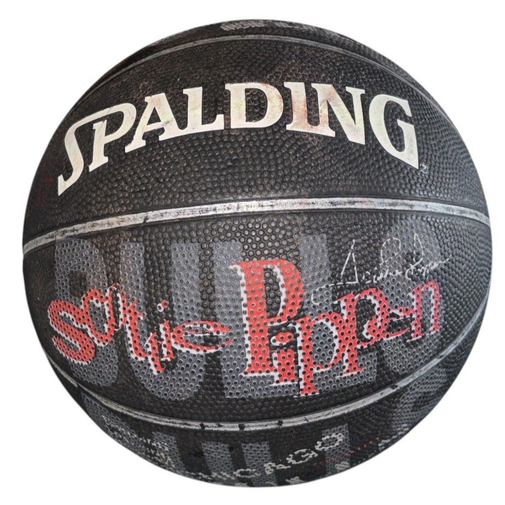 Scottie Pippen Chicago Bulls Spalding Basketball Vintage 90s NBA Black Full Size